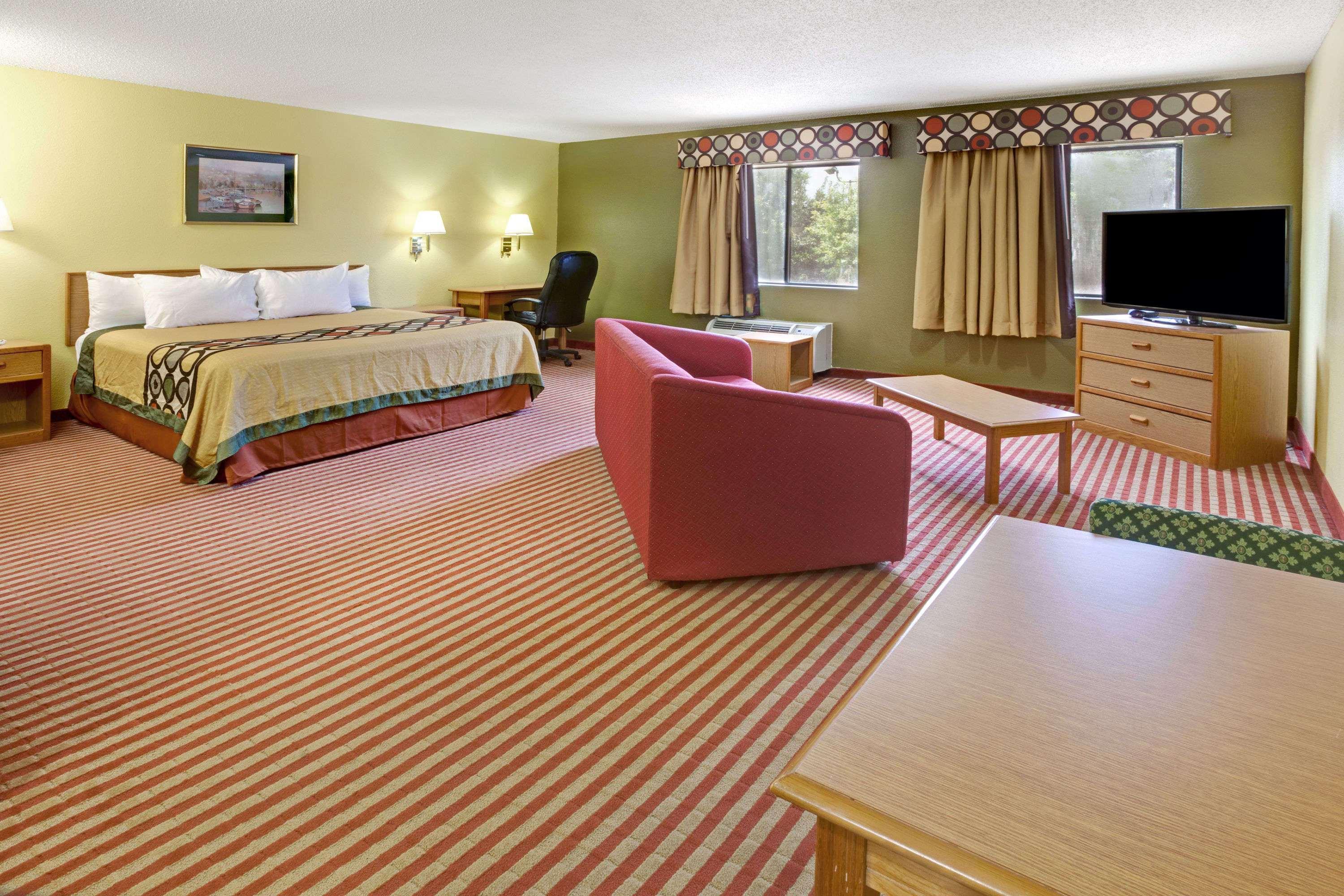 Super 8 By Wyndham Pasadena Hotel Exterior foto